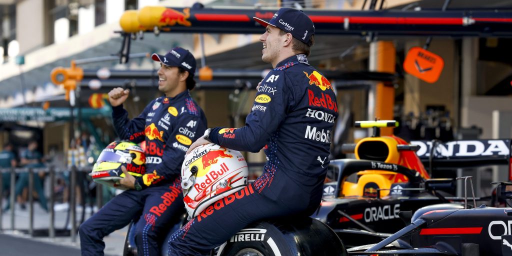 Checo Pérez cumplió con su misión al ayudar a Verstappen a lograr la pole. (Foto: Reuters).