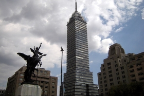 69 a&ntilde;os de la Torre Latinoamericana