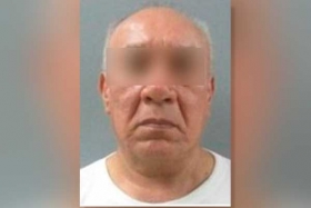 Este sujeto se hace llamar el “Nazi Rojo” y fue procesado en 2015 por el robo a una mueblería