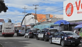 Anunció que a las doce personas aseguradas se les confiscaron tres armas de fuego