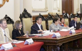 Cabildo de Puebla aprueba firma de convenio para otorgar desayunos escolares