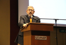 Dr. Macario Schettino, durante su visita a la UPAEP