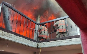 Incendio en fábrica de colchones de Ecatepec