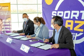 SMDIF Puebla firma convenio con Sports Plaza