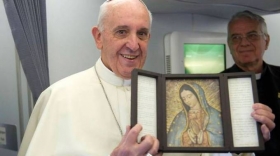 Papa Francisco a punto de llegar a México