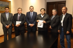Agradeció a las autoridades electorales nacionales haber atraído la elección de Puebla a la que calificó como histórica.