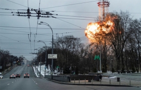 Rusia ataca torre de televisión en Kiev tras advertir a ciudadanos