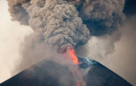 El volcán Telica explota en Nicaragua