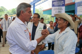  Anuncia la construcción de la relaminación del camino Honey-Pahuatlán