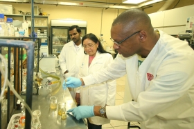 Investigadores extranjeros reconocen la calidad de la producción científica de la BUAP
