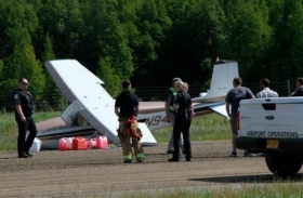 Aviones chocan durante vuelo en Alaska, buscan restos