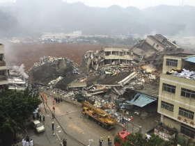deslizamiento de tierra en Shenzhen, China ha enterrado 33 edificios